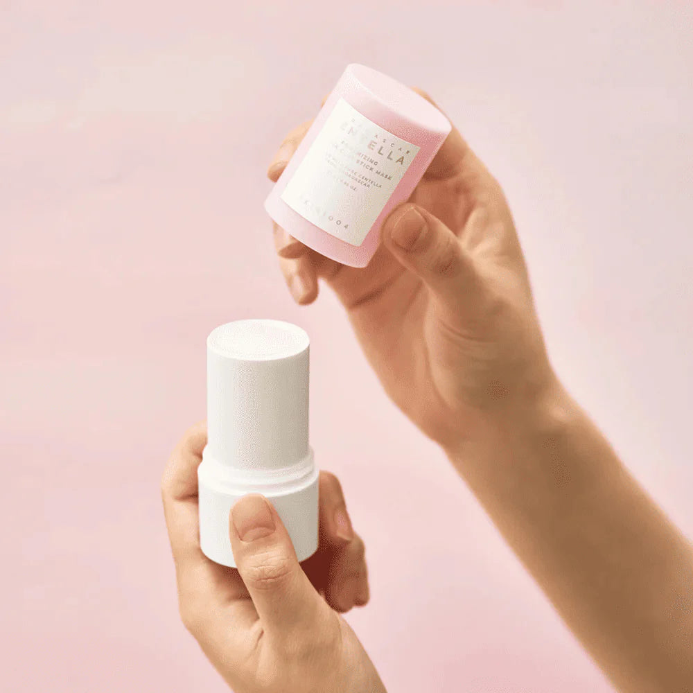 SKIN1004 MADAGASCAR CENTELLA- POREMIZING QUICK CLAY STICK MASK 27G