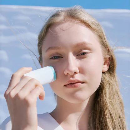 Skin1004- Madagascar Centella Hyalucica Silky-Fit Sun Stick 20g